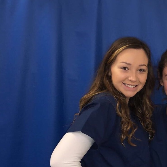 Meet your Posher, Carlie - Picture 1 of 1